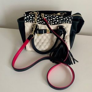 Betsy Johnson black and white crossbody bag